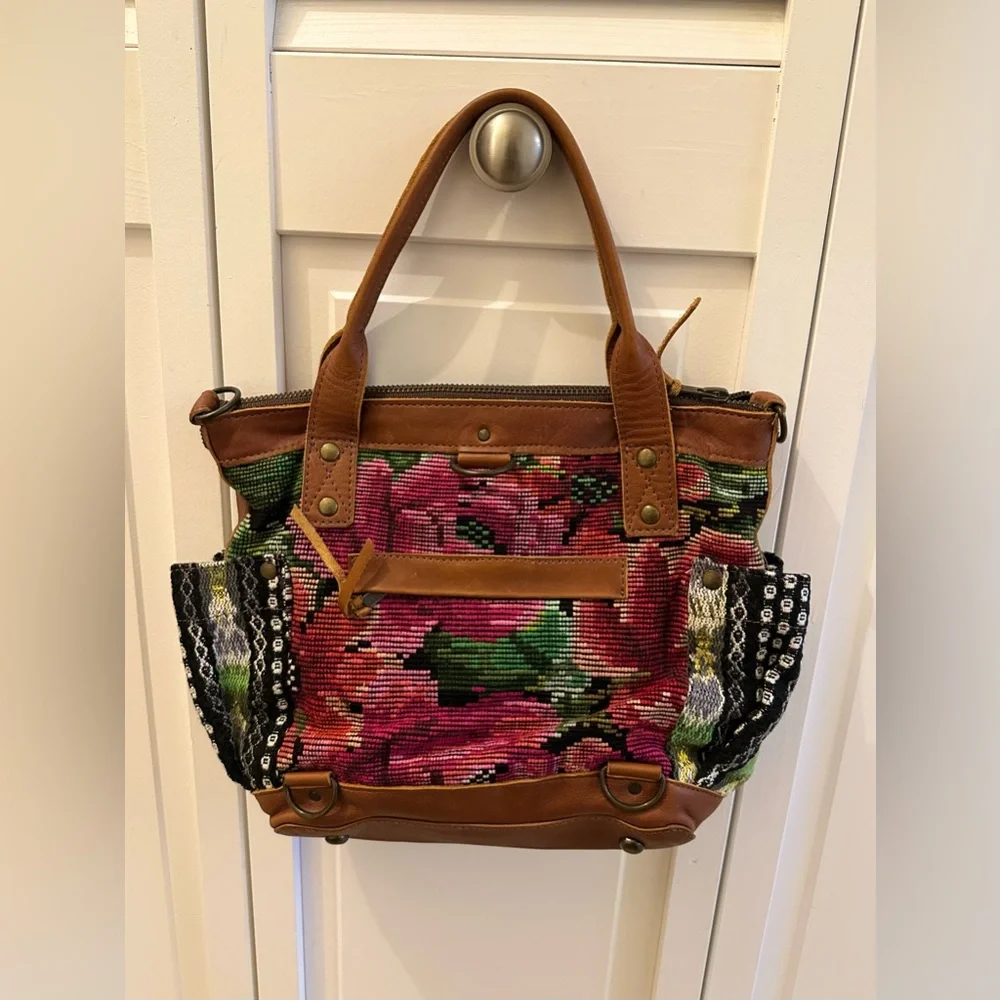 Nena & Co Small TPB Floral - Picture 2 of 5